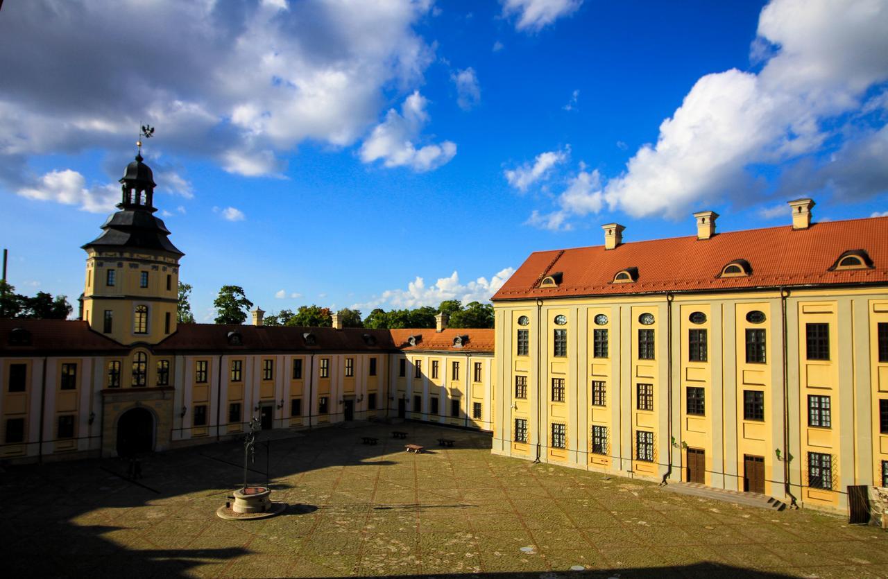 Palace Hotel Njaswisch Exterior foto
